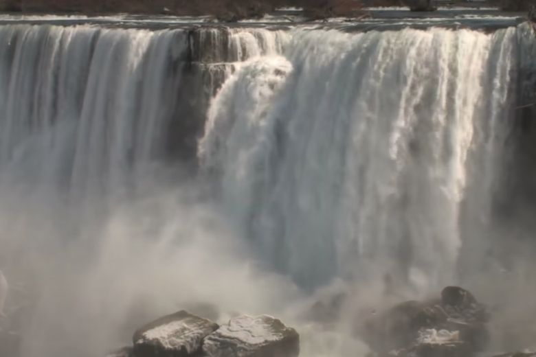 Anynews | Incredible discovery after the draining of Niagara Falls in 1969